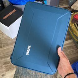 Thule 16” MacBook Laptop Protective Case