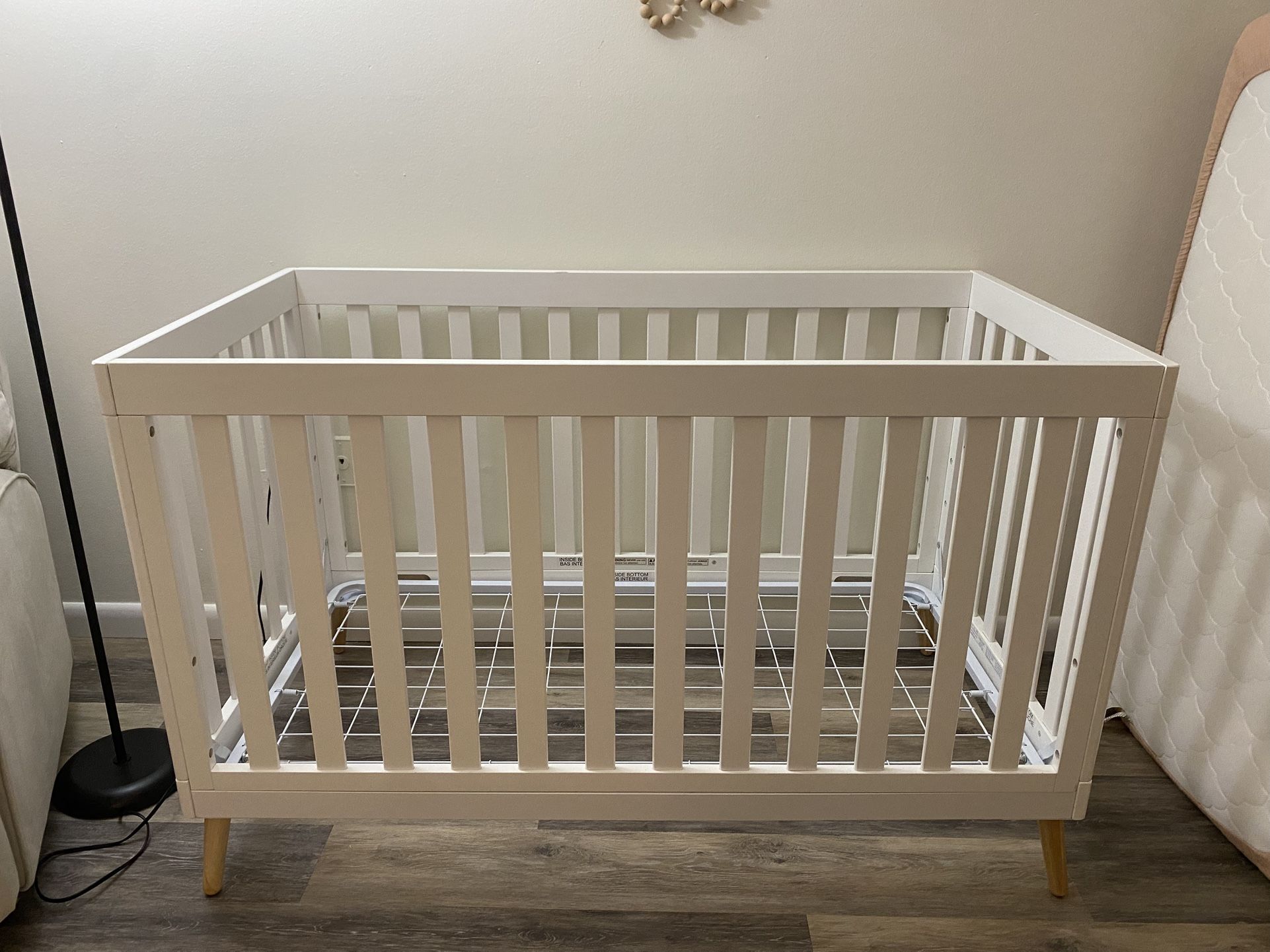 Delta Children Essex in Convertible Baby Crib