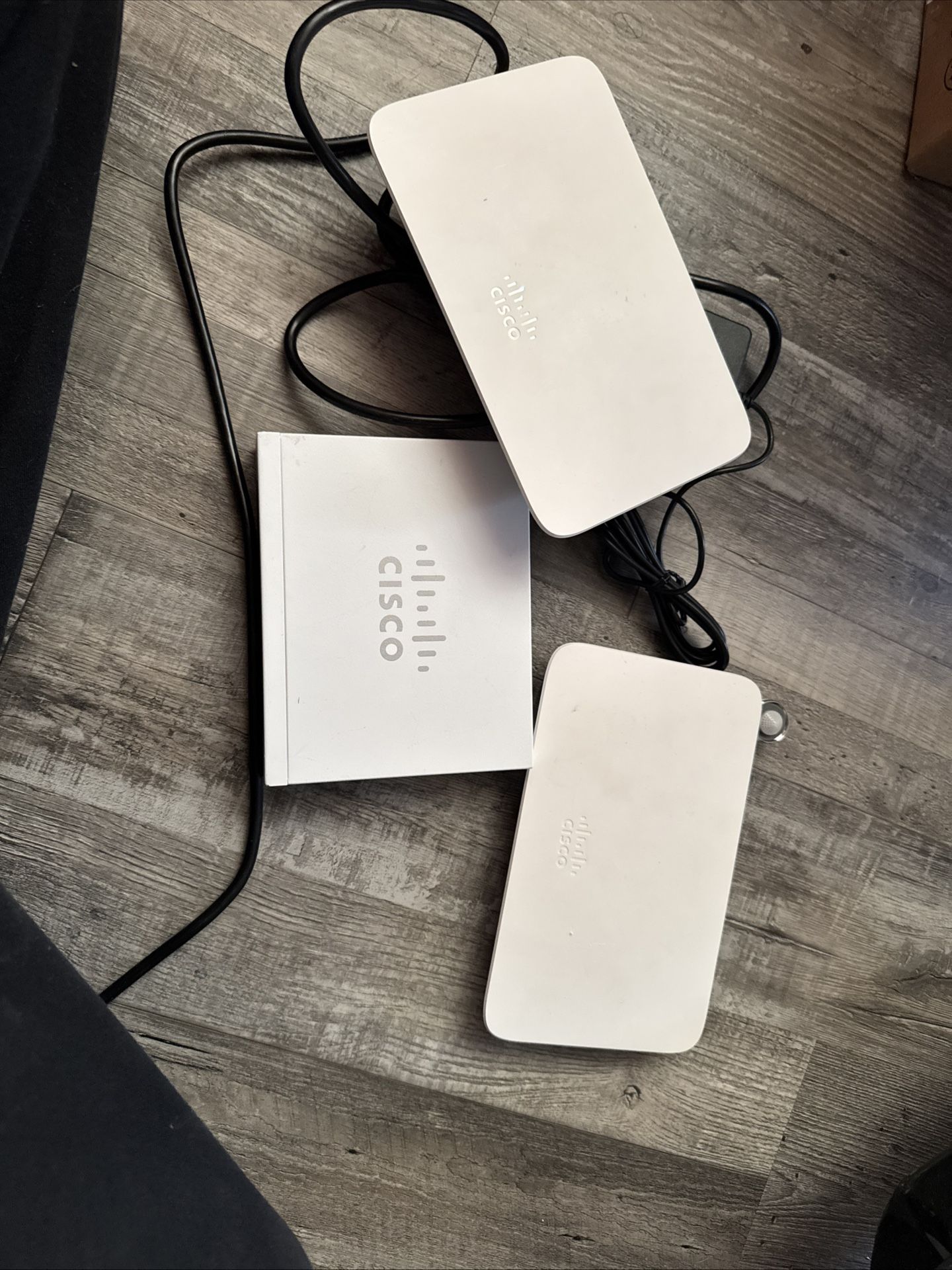 Cisco Switch Plus WiFi Access Points