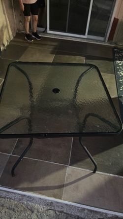 out door dining table