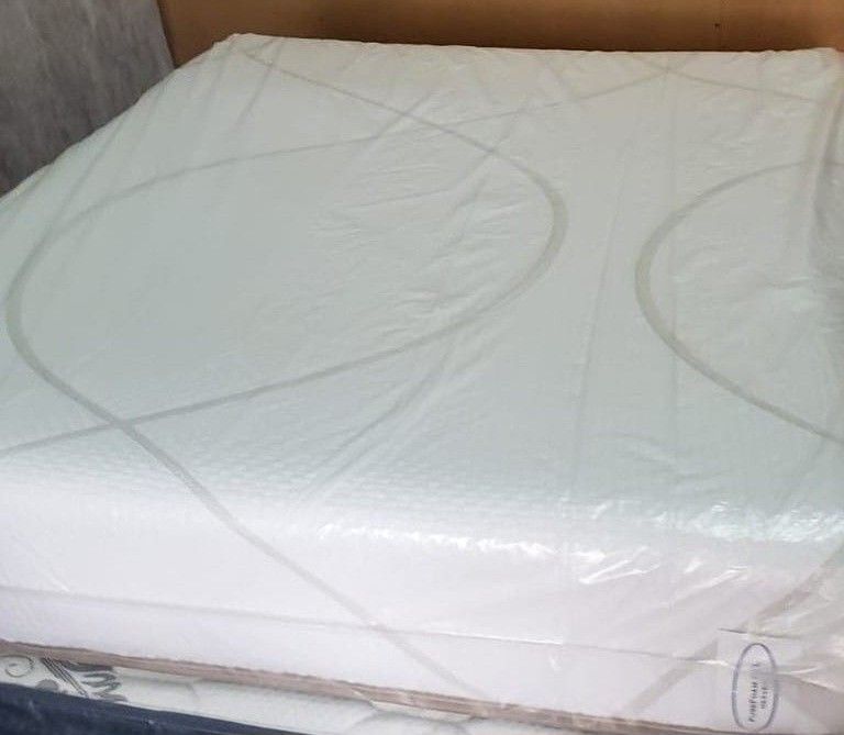 QUEEN MEMORY FOAM MATTRESS