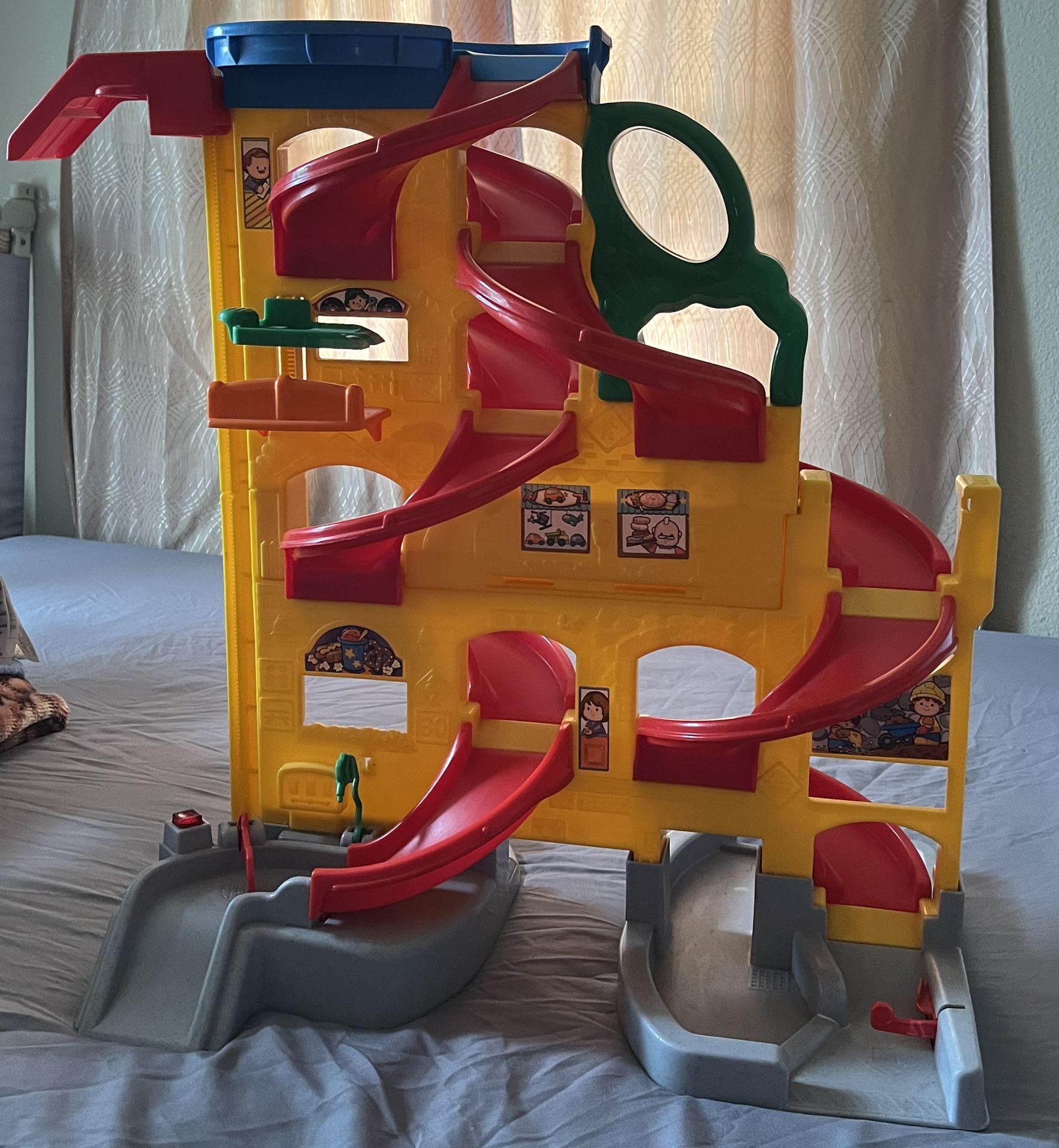 Fisher-Price Little People Wheelies Stand 'n Play Rampway