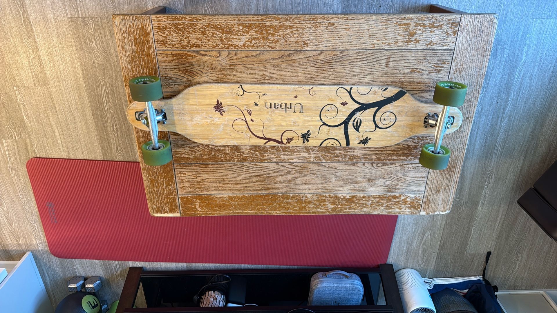 Classic Pintail Urban longboard.