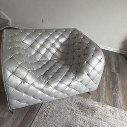 Chair & Sofa