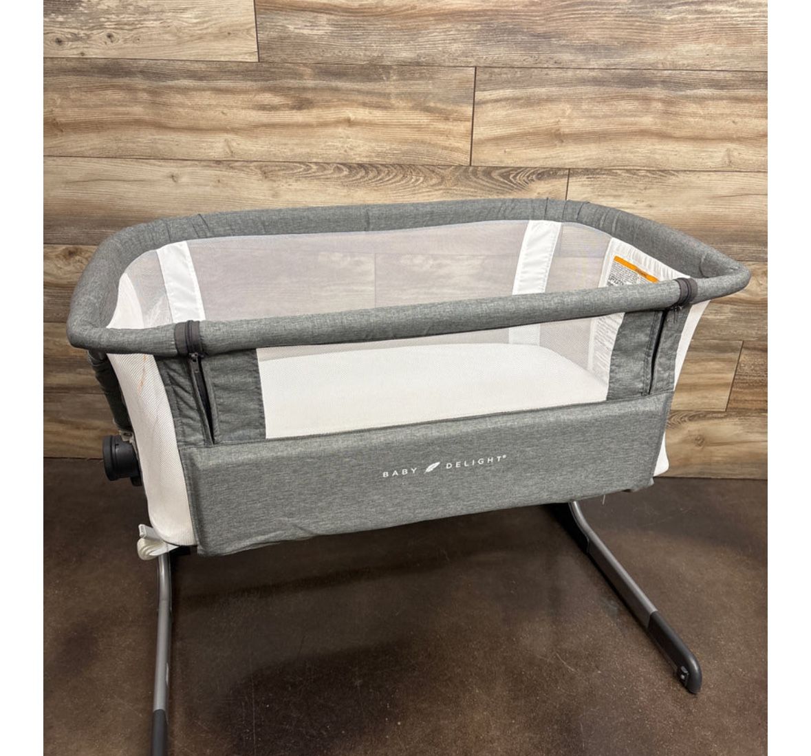 Baby Delight Beside Me Dreamer Bassinet - Charcoal