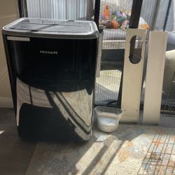 Frigidaire Portable Air Conditioner – Works Great – Needs Vent Hose