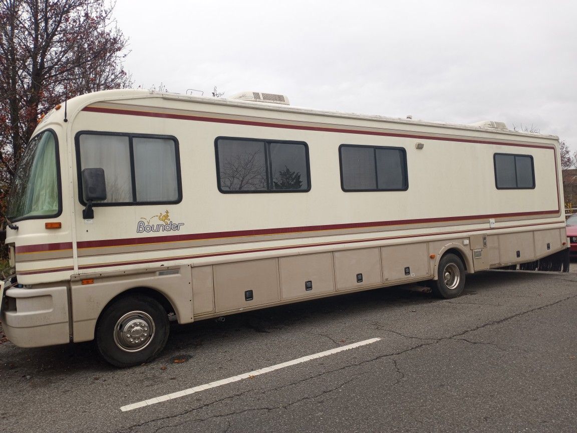 1995 Fleetwood Bounder