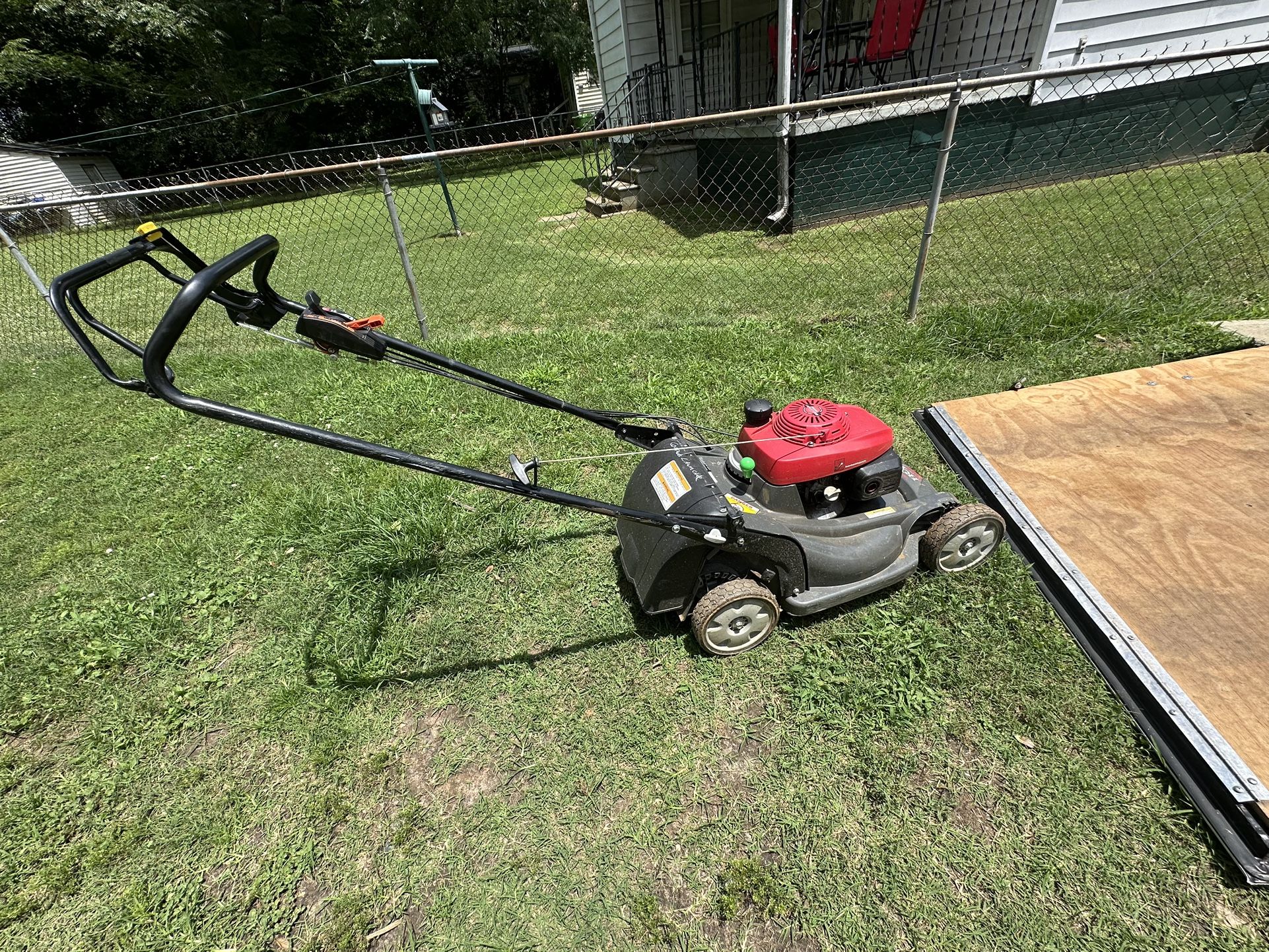 honda self perpelling lawnmower great condition price is firm 300