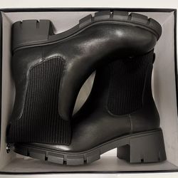 Women’s Chelsea Slip On Chunky Heel Black Boots Size 11