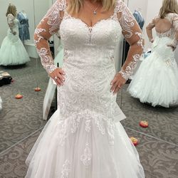 Wedding Dress / Brand New 