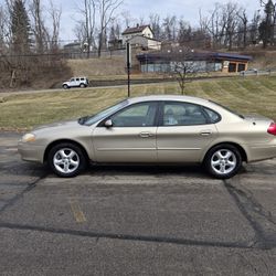 2001 Ford Taurus