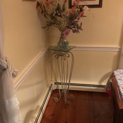 Victorian Setting Stand And Vase 