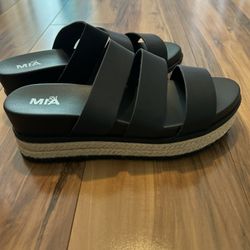 New Slip, Sandals Mia  37.5