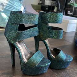 Women’s turquoise 6 1/2 size heels