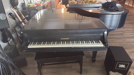 Free Haddorf Grand Piano