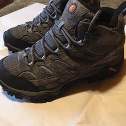 Women’s Merrell Moab2 Hiking Boots