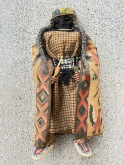 Detailed Vintage Handmade Apple Head Doll Native American Woman Moccasins