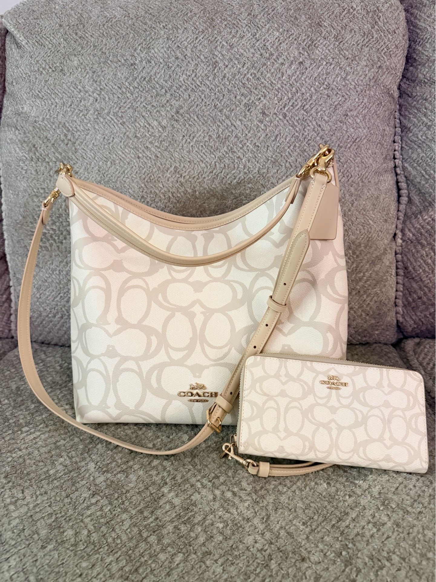 Coach Large Laurel + Matching Zip around wallet