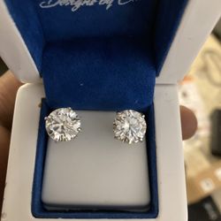 10 Carat Diamond Earrings 