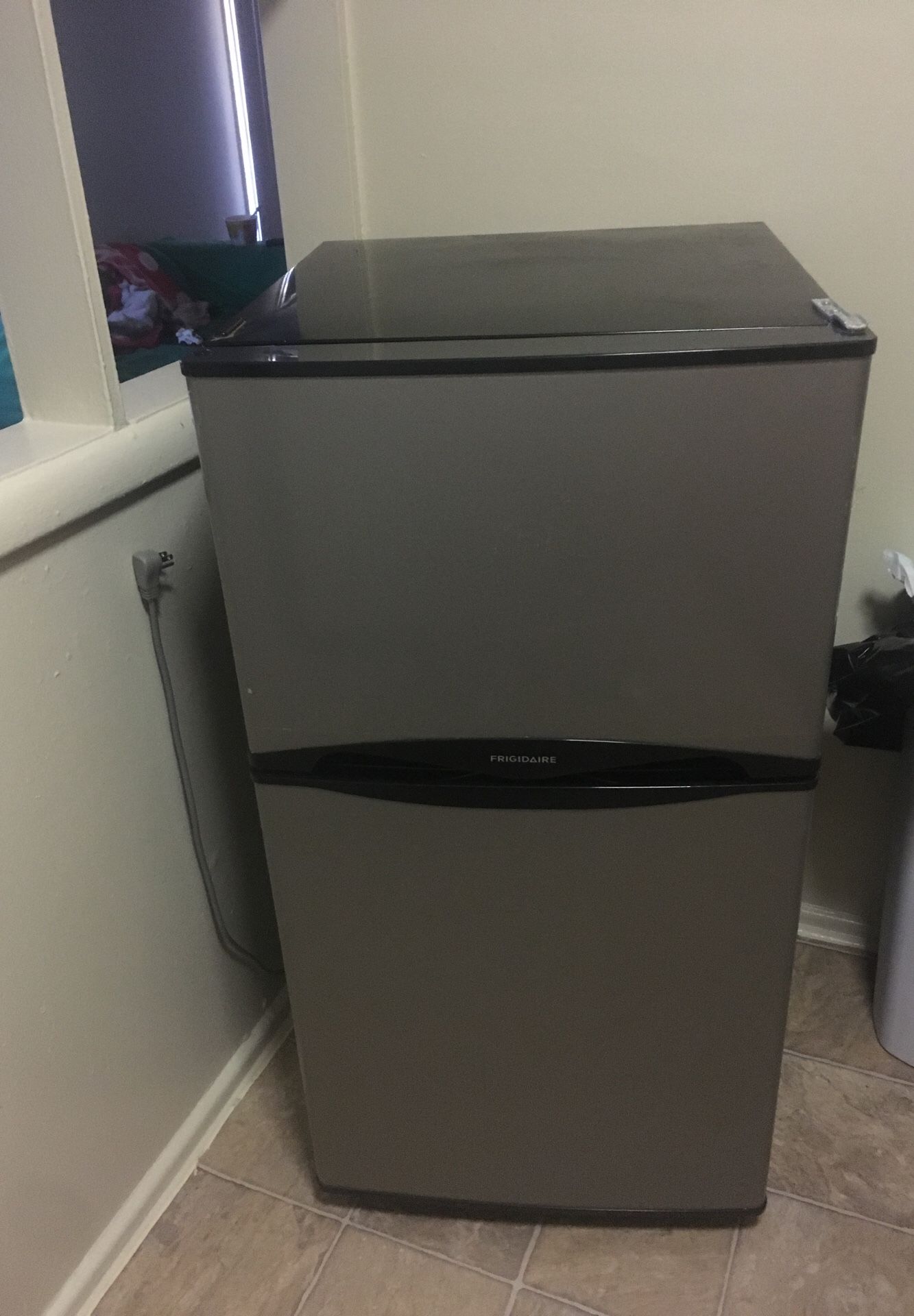 Mini fridge