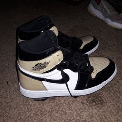 ** NIKE AIR JORDAN 1 RETRO HIGH NRG PATENT GOLD TOE SNEAKERS/ SIZE 11
