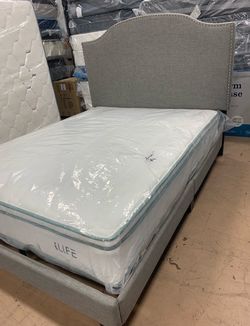 (NEW IN BOX) Beautiful King Size Grey Linen Fabric Platform Bed Frame