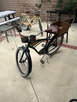 Black beach cruiser