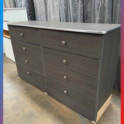 Dresser/Eight drawers dresser
