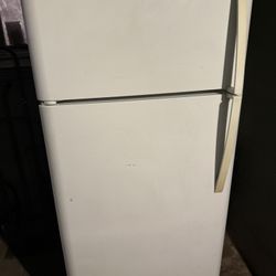 Kenmore Fridge White