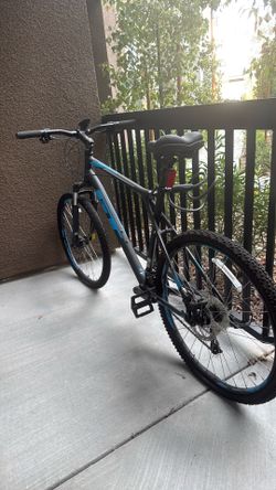 GT aggressor like no has original tires on it never written maybe 20 miles we GT aggressor like no has original tires on it never written maybe 20 mil