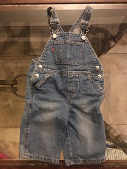Boys Levi’s overall size 12 months