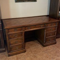 Thomasville Desk & 2 Full Bookshelves