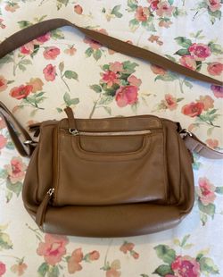 👜Crossbody Great American Leather works $10 📍77530