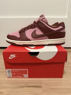 Nike Dunk Low “Dark Pony Elemental Pink” Women’s Size 11 / Men’s 9.5 DD1873-114