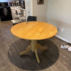 Round Dining Room/ Reading Table