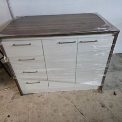Dresser Drawer In Excellent Condition 