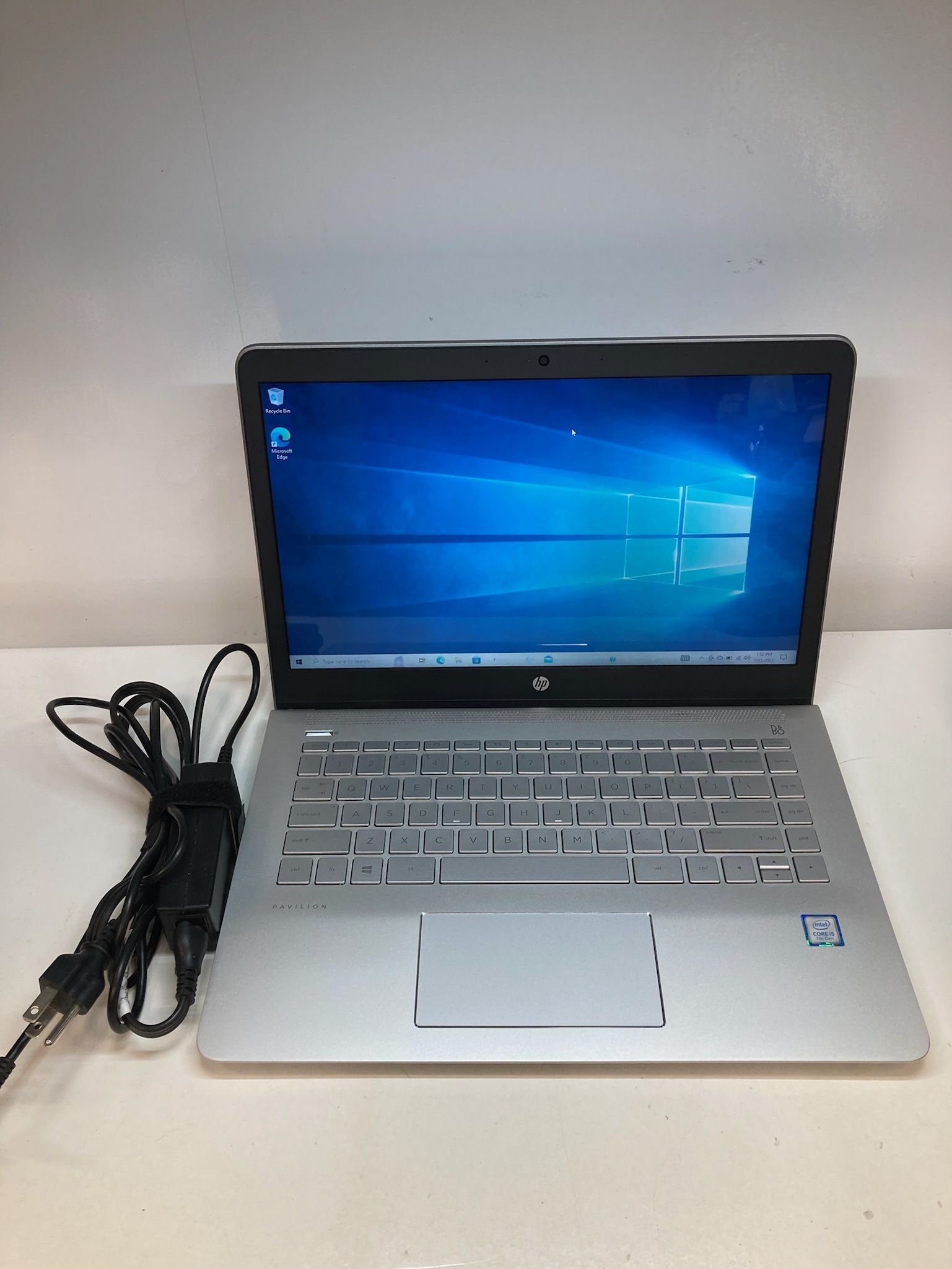 HP Pavilion 3168NGW 8GB RAM 1TB HDD Laptop with Charger