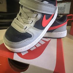 TENIS SIZE 7 TODDLER