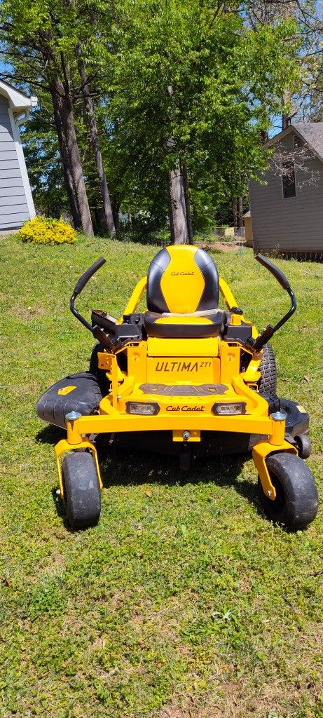 Cub Cadet Zt1 50 $3000