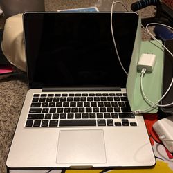 MacBook And iPad Bundle