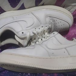 All White AF Size 9