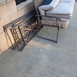 Free Metal And Folded Bed