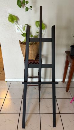 Black Wooden Artist Easel