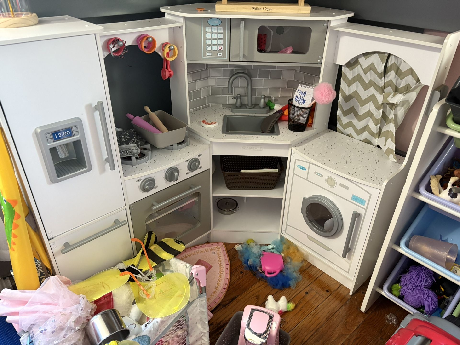 Play Kitchen