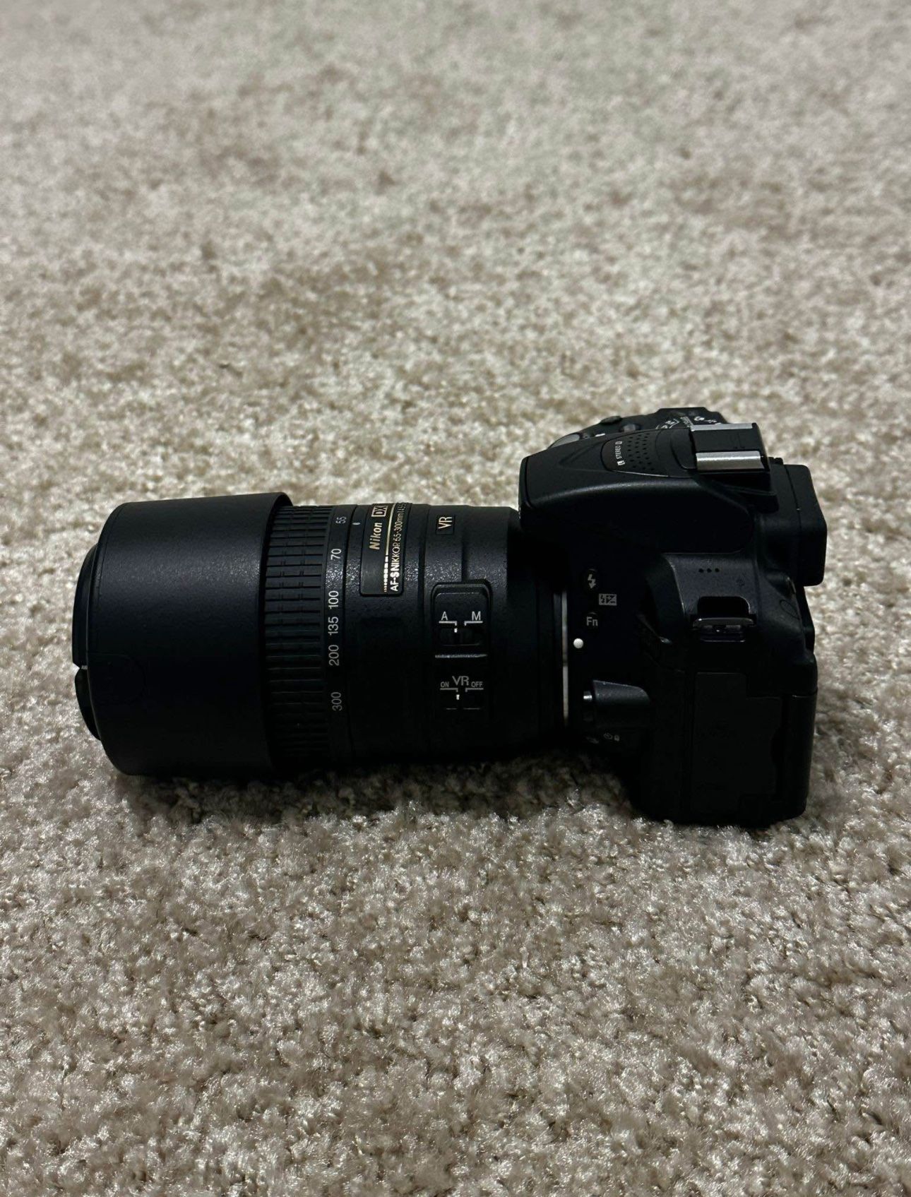 Nikon D5300 with a Nikkor 55-300mm f/4.5-5.6 ED Vibration Reduction Zoom Lens with Auto Focus