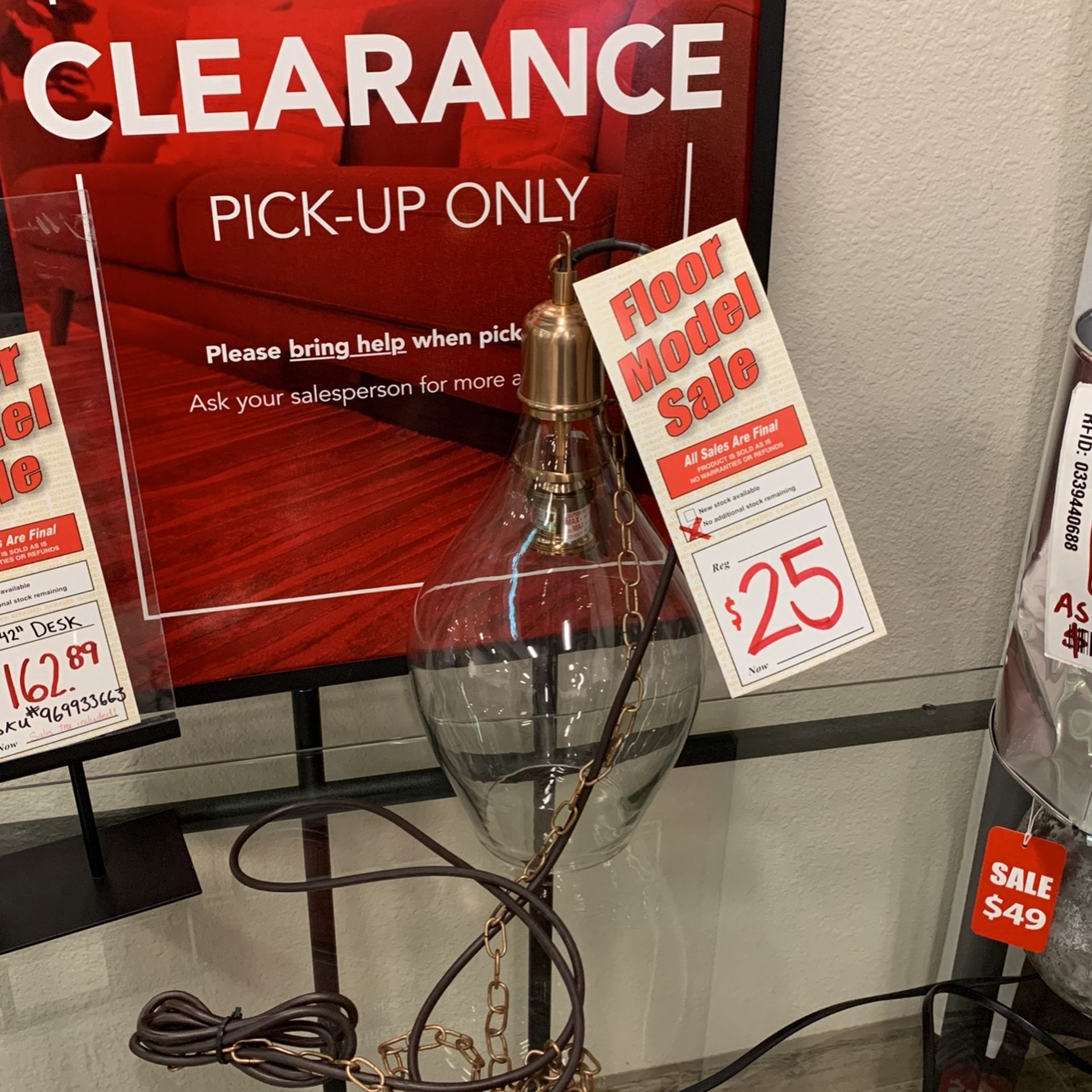 Clearance Desk And Lamps