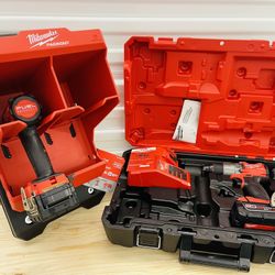 Milwaukee fuel impact driver, hammer drill, 2x 5ah battery, charger, compact wall plate, tool station