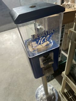 Gumball machine