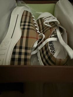 Burberrys men size 8 (41)