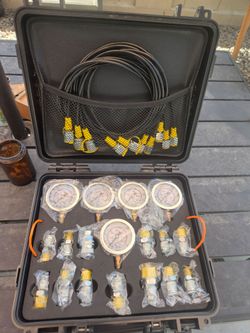 GOLED hydraulic pressure gauges